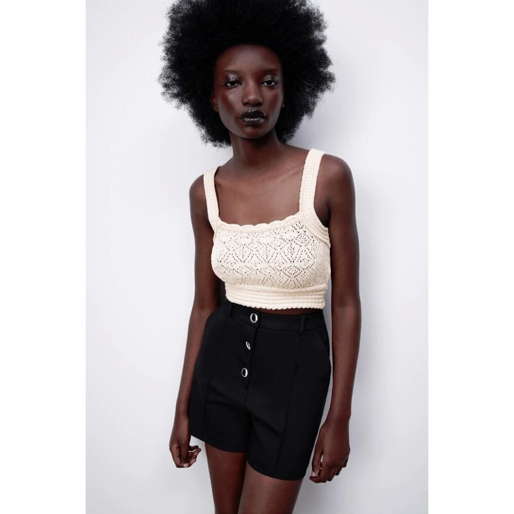 NWT Zara black high waisted buttoned front tailored Bermuda shorts, L